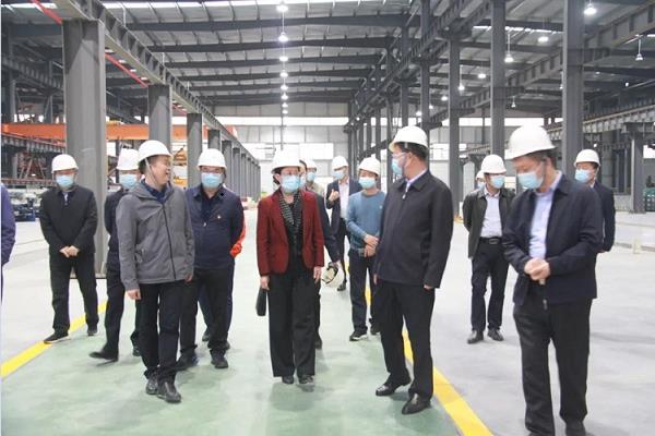 Xuchang government leaders visited sinoroader company_1